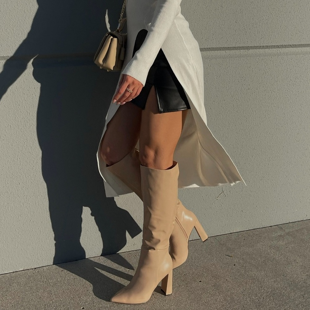 Womens Tan Pointed Toe Knee-high Boot 👢